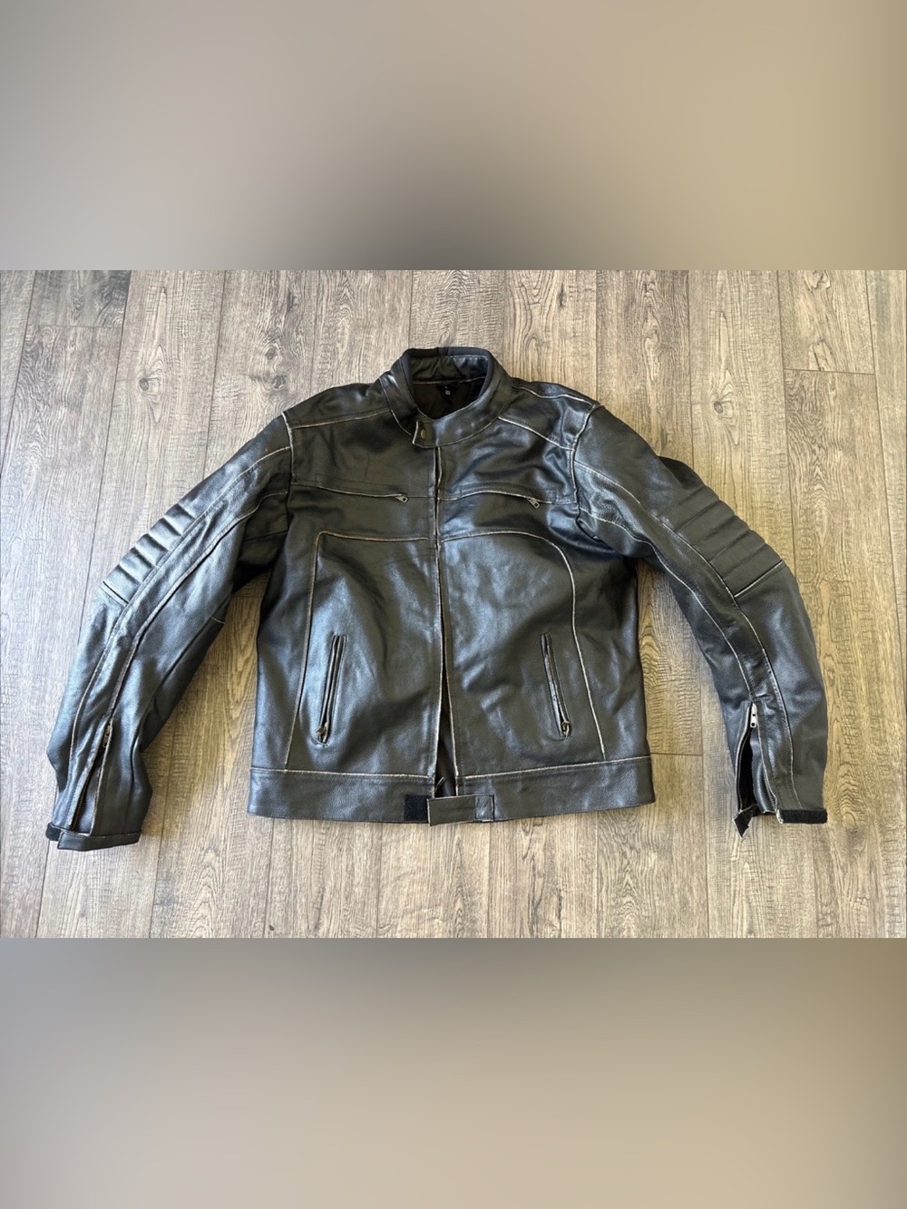 Real Leather Black Leather motorcycle Jacket - Classic Biker Style men’s L